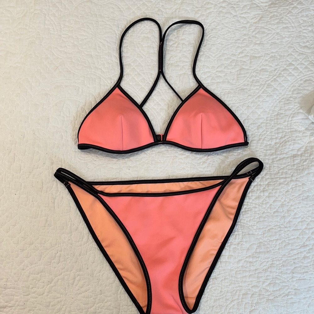 VS bikini